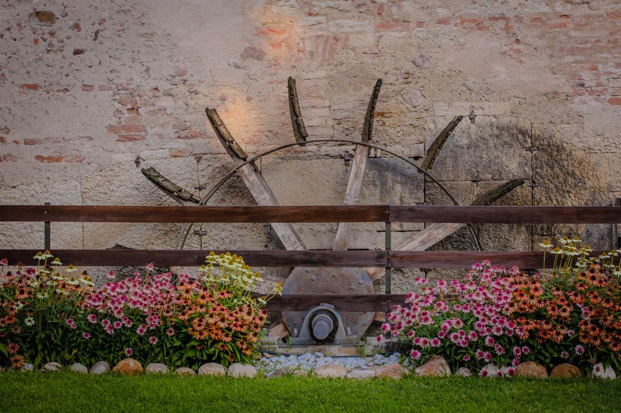 Agriturismo Villa Dei Mulini Volta Mantovana Exterior foto